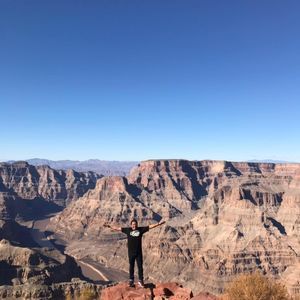 Meet your Posher, Carlos